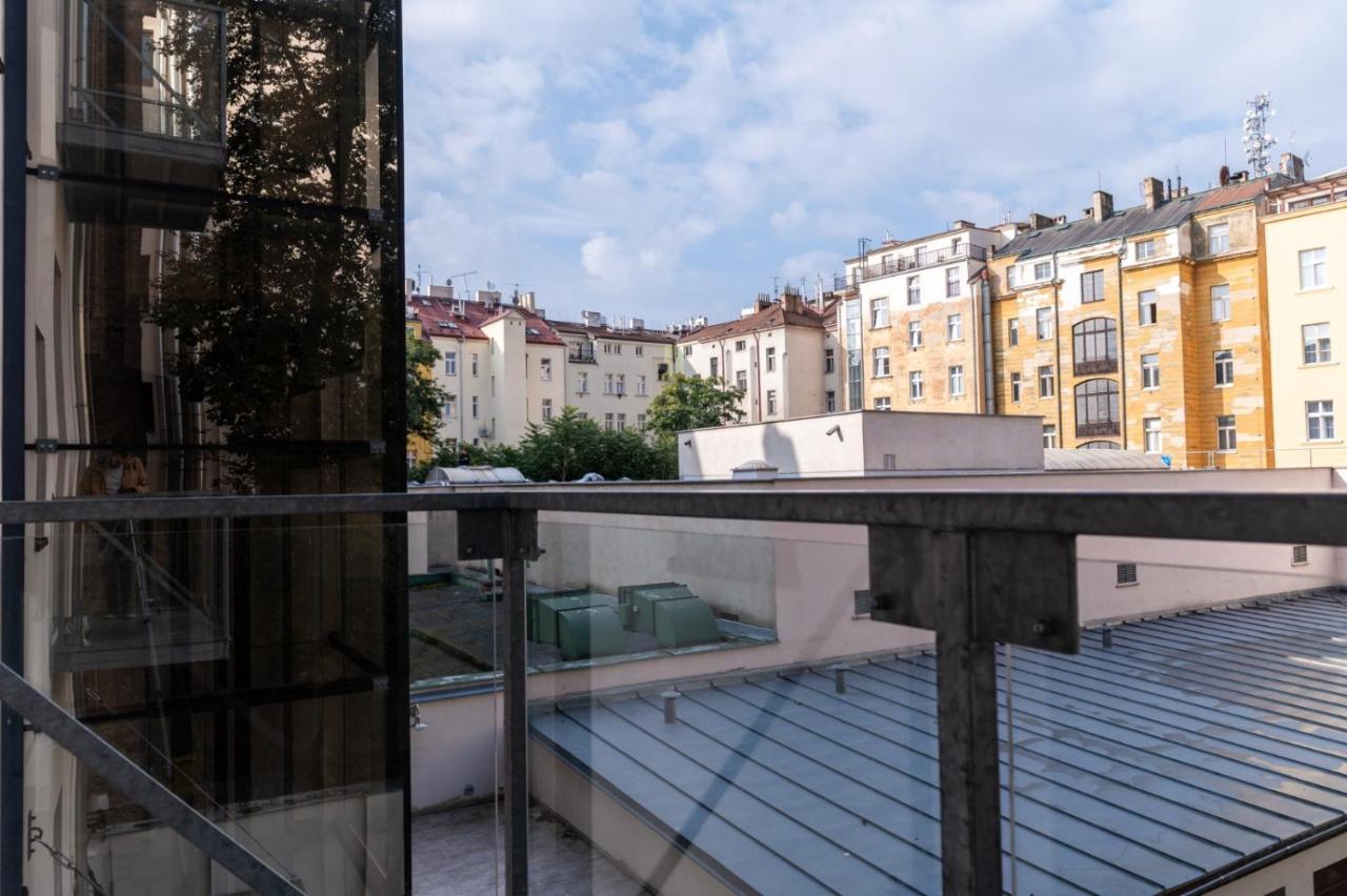Designed Apartment Next To Vaclav Square With Terrace And Private Garage 布拉格 外观 照片