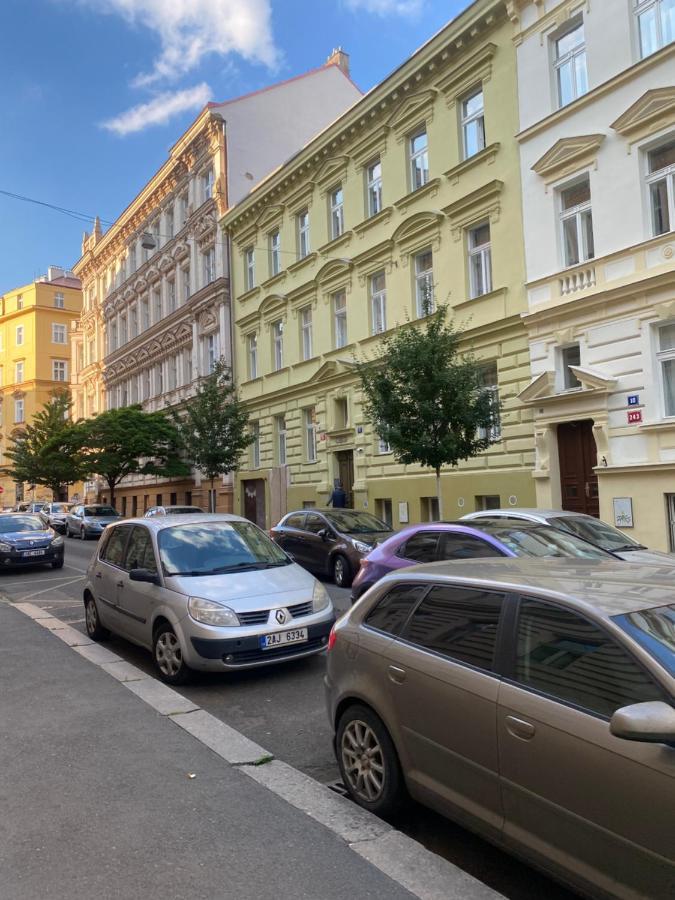 Designed Apartment Next To Vaclav Square With Terrace And Private Garage 布拉格 外观 照片
