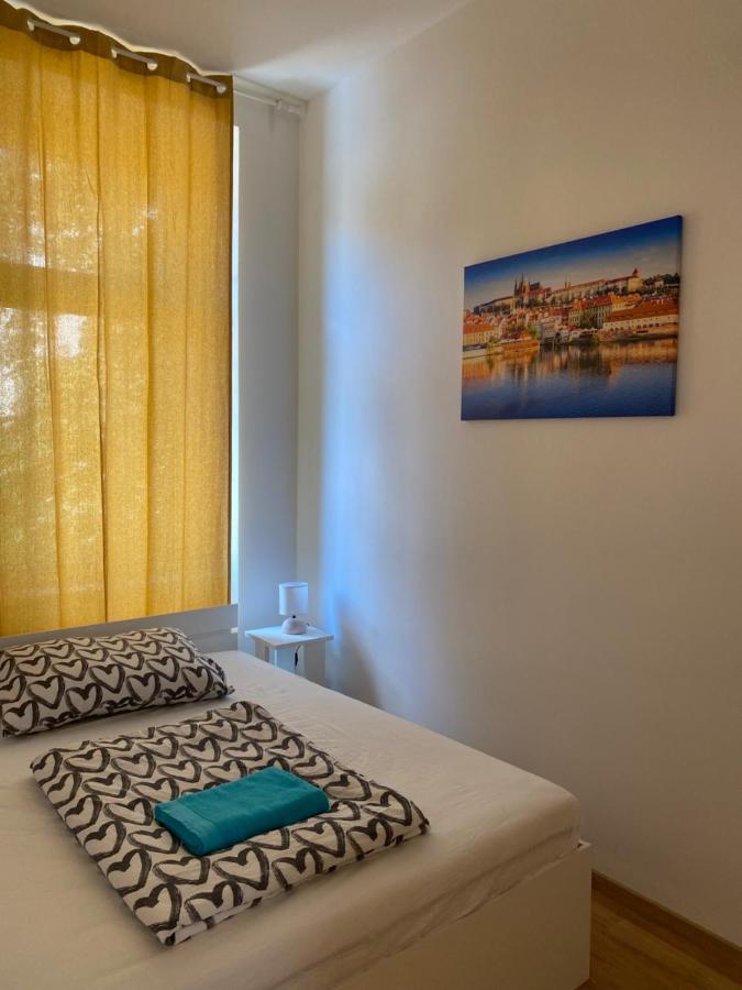 Designed Apartment Next To Vaclav Square With Terrace And Private Garage 布拉格 外观 照片