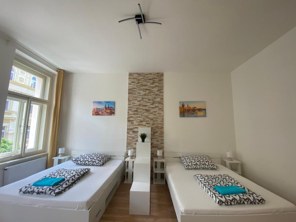 Designed Apartment Next To Vaclav Square With Terrace And Private Garage 布拉格 外观 照片