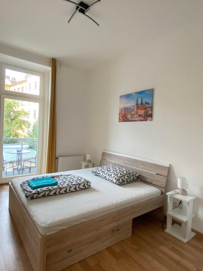 Designed Apartment Next To Vaclav Square With Terrace And Private Garage 布拉格 外观 照片